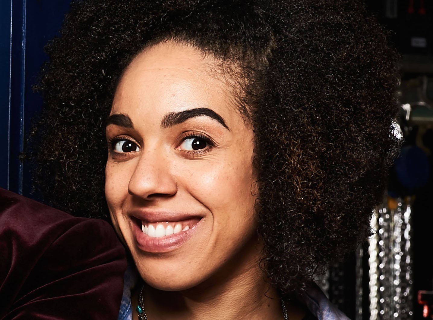 Steven Moffat reveals Pearl Mackie to debut in 2017, her name and when ...