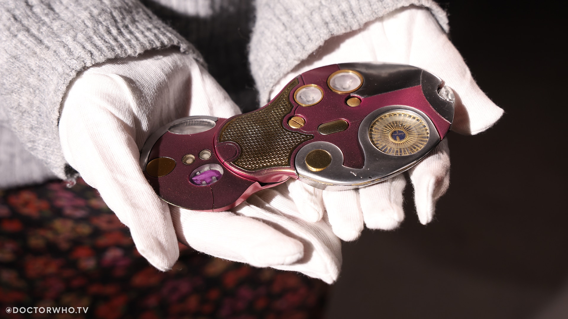 Lot 4: Fifteenth Doctor's (Ncuti Gatwa) 'Joy To the World' Hero Light-Up Sonic Screwdriver