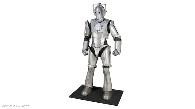 Lot 3: Light-Up Exhibition Cyberman