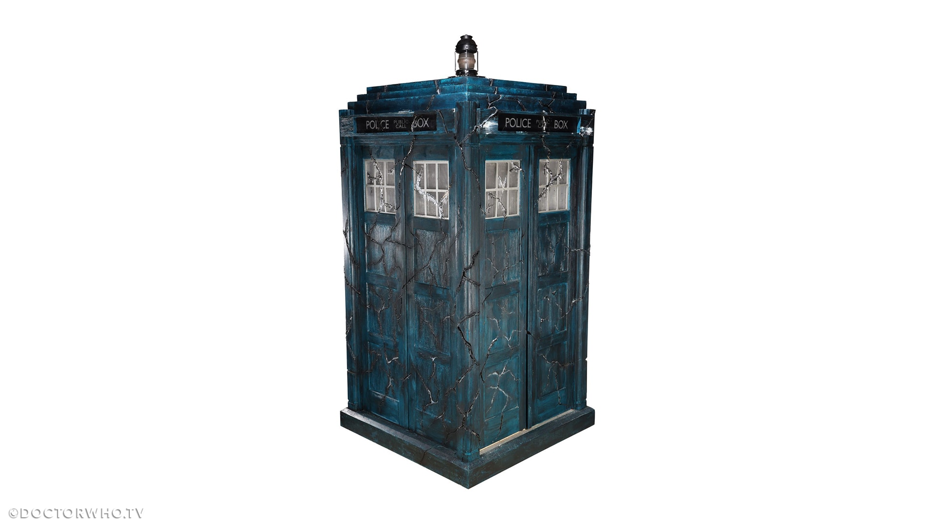 Lot 1: Screen-matched 'Eve of the Daleks' TARDIS
