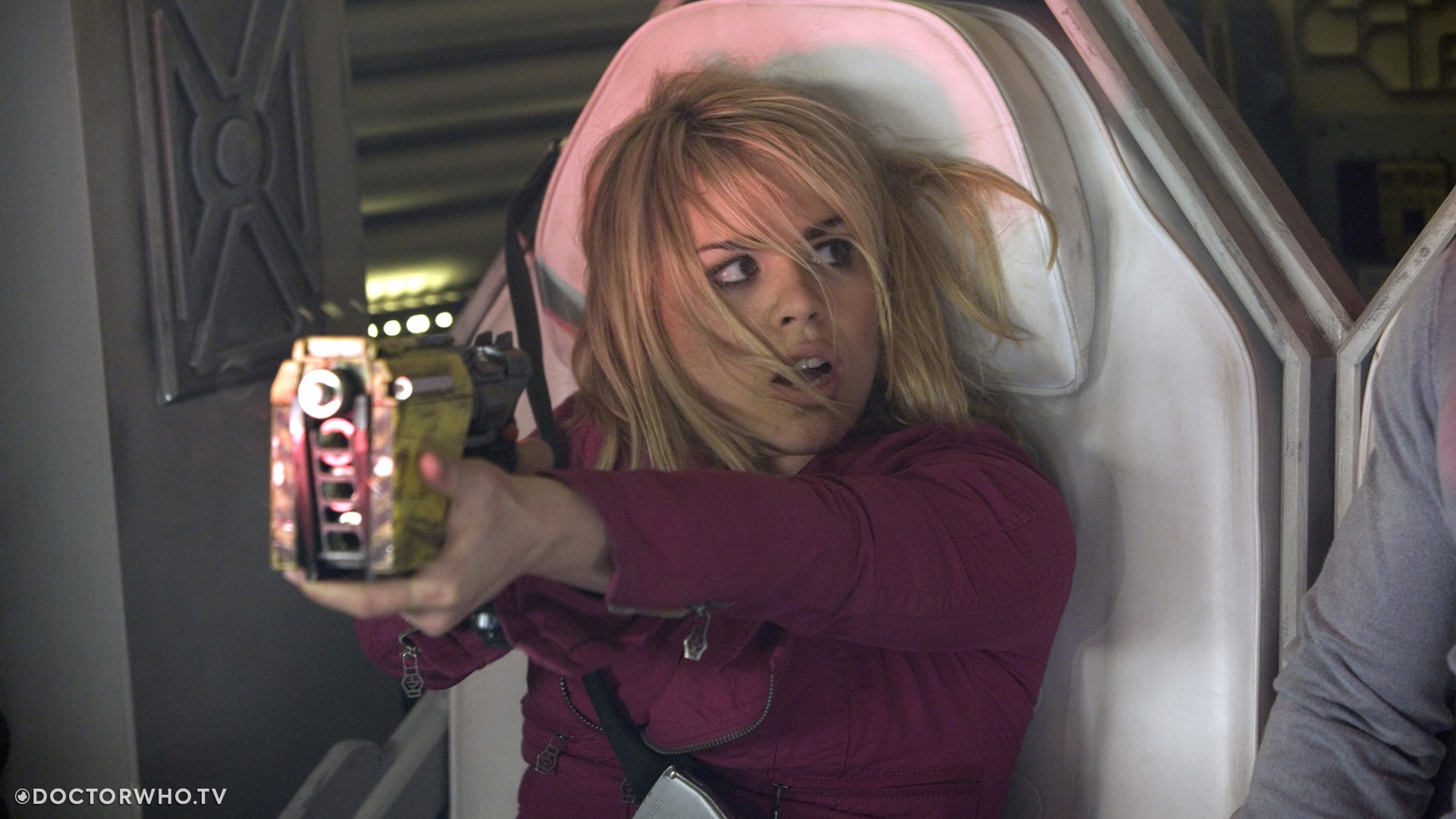 Rose wields a deadly bolt gun in 'The Satan Pit'.