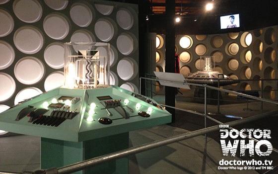 First Doctors Tardis Materializes For Doctor Who Experience Birthday Doctor Who 